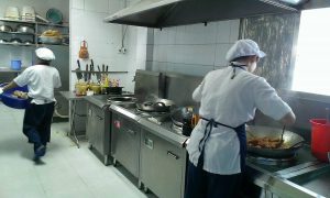Bếp từ công nghiệp có phải xu hướng của thu đông? 108 Bếp từ công nghiệp có phải xu hướng của thu đông? 107