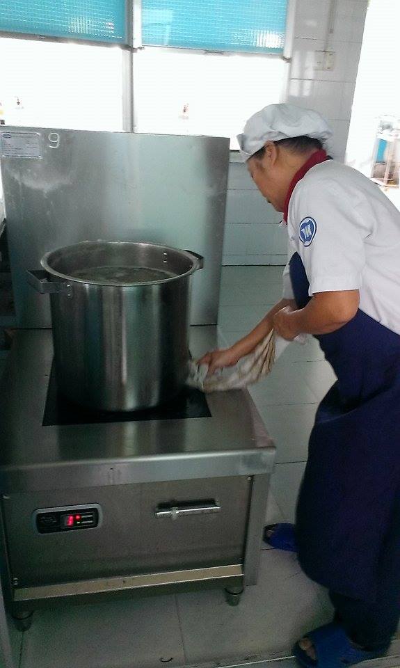 CÁCH XÓA VẾT XƯỚC TRÊN MẶT KÍNH BẾP TỪ 26 CÁCH XÓA VẾT XƯỚC TRÊN MẶT KÍNH BẾP TỪ 25