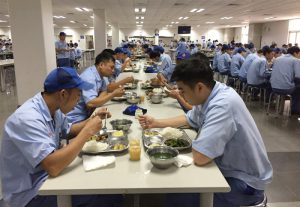 ĐẢM BẢO CHẤT LƯỢNG BỮA ĂN CHO CÔNG NHÂN 247 ĐẢM BẢO CHẤT LƯỢNG BỮA ĂN CHO CÔNG NHÂN 246
