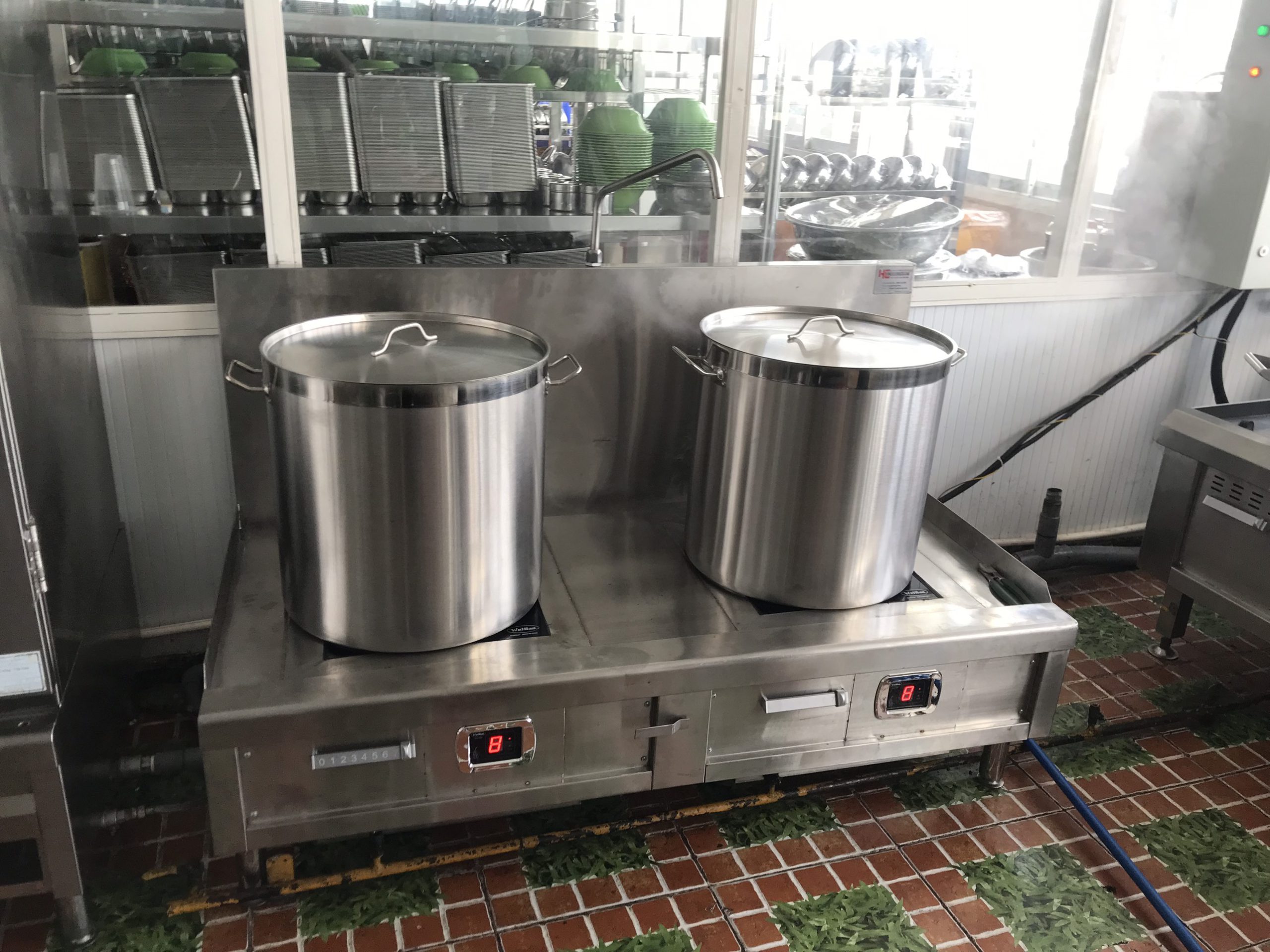 TOP những câu hỏi thường gặp về bếp từ công nghiệp 18 TOP những câu hỏi thường gặp về bếp từ công nghiệp 17