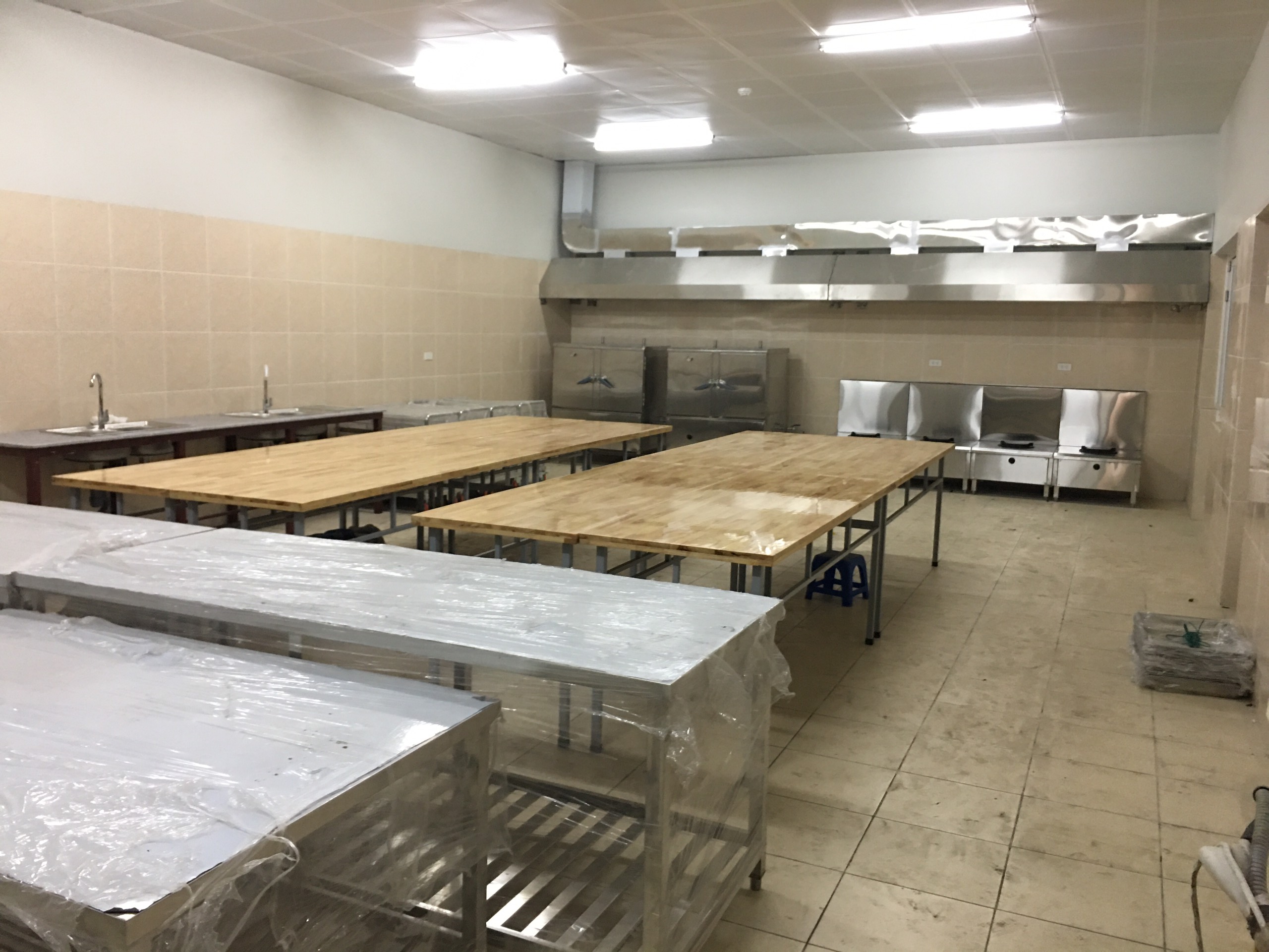 Bếp từ công nghiệp Việt Hàn tại công trình Trường THCS Thực nghiệm Liễu Giai