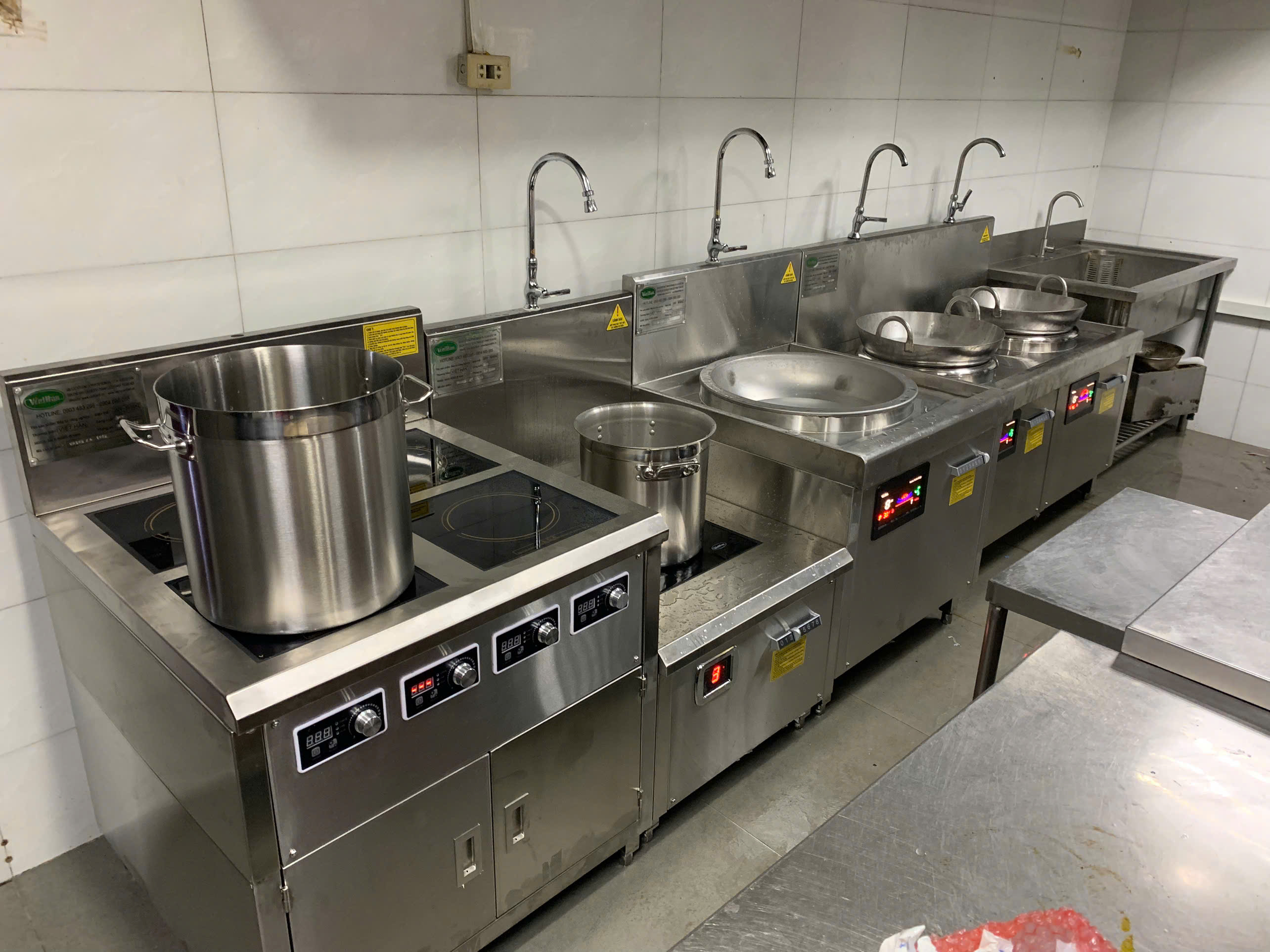 Bếp từ công nghiệp Việt Hàn tại công trình Khách sạn Galliot Nha Trang