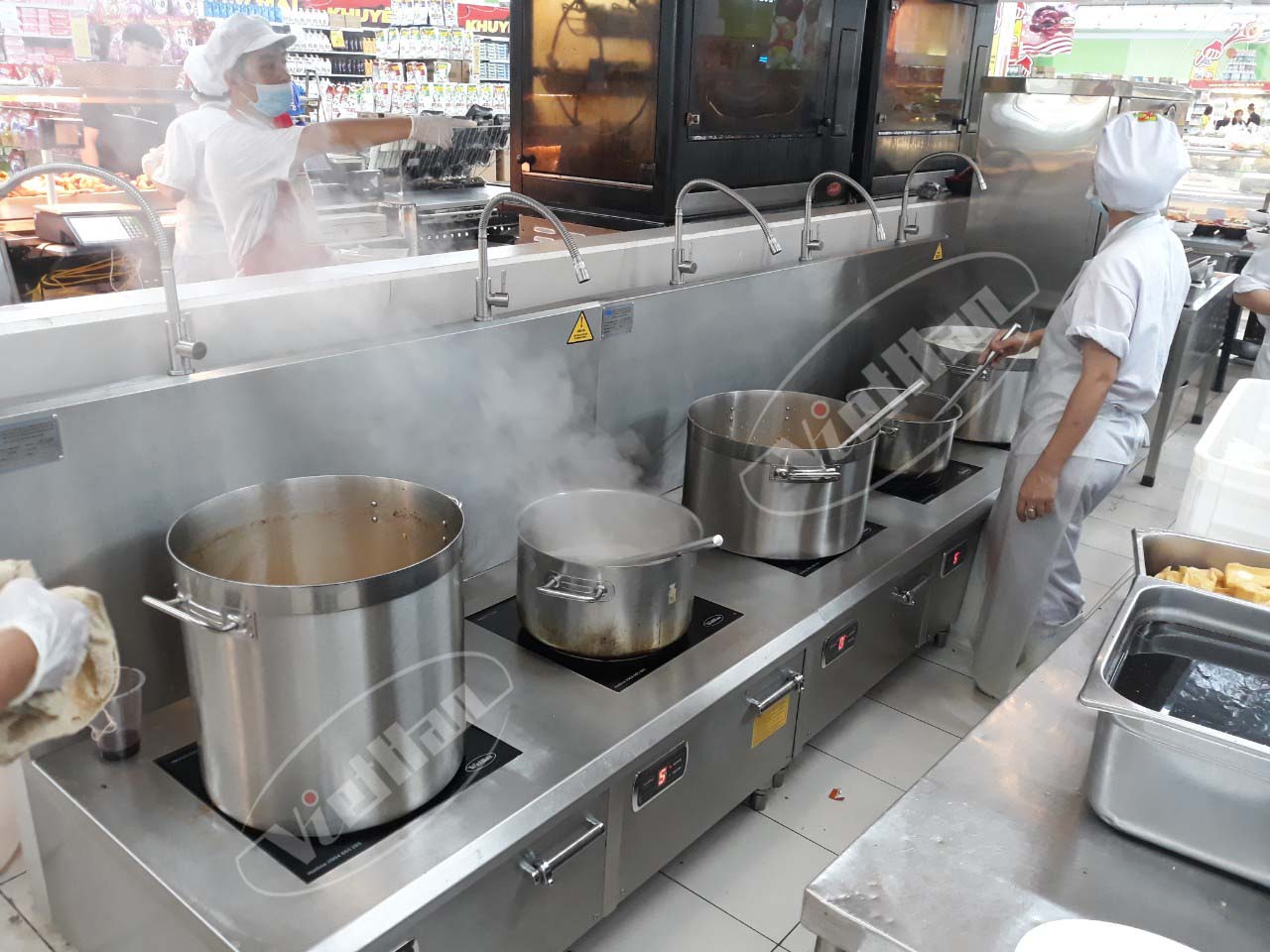 .Lắp đặt bếp từ công nghiệp cho hệ thống bán lẻ Vinmart 4 Bếp từ công nghiệp Việt Hàn tại công trình Vinmart