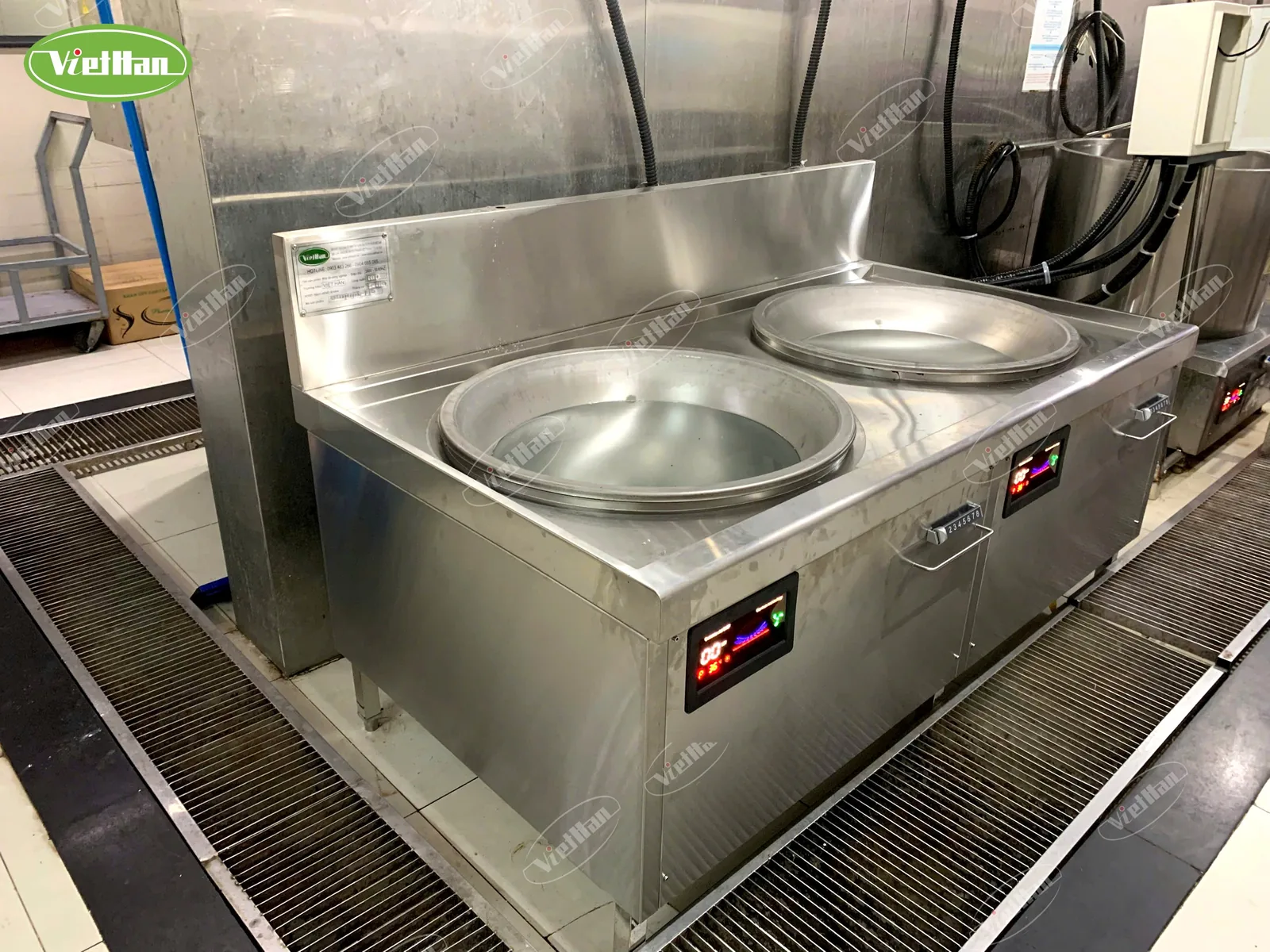 bếp từ công nghiệp Việt Hàn cho bếp ăn Nhà máy Việt Long Hưng