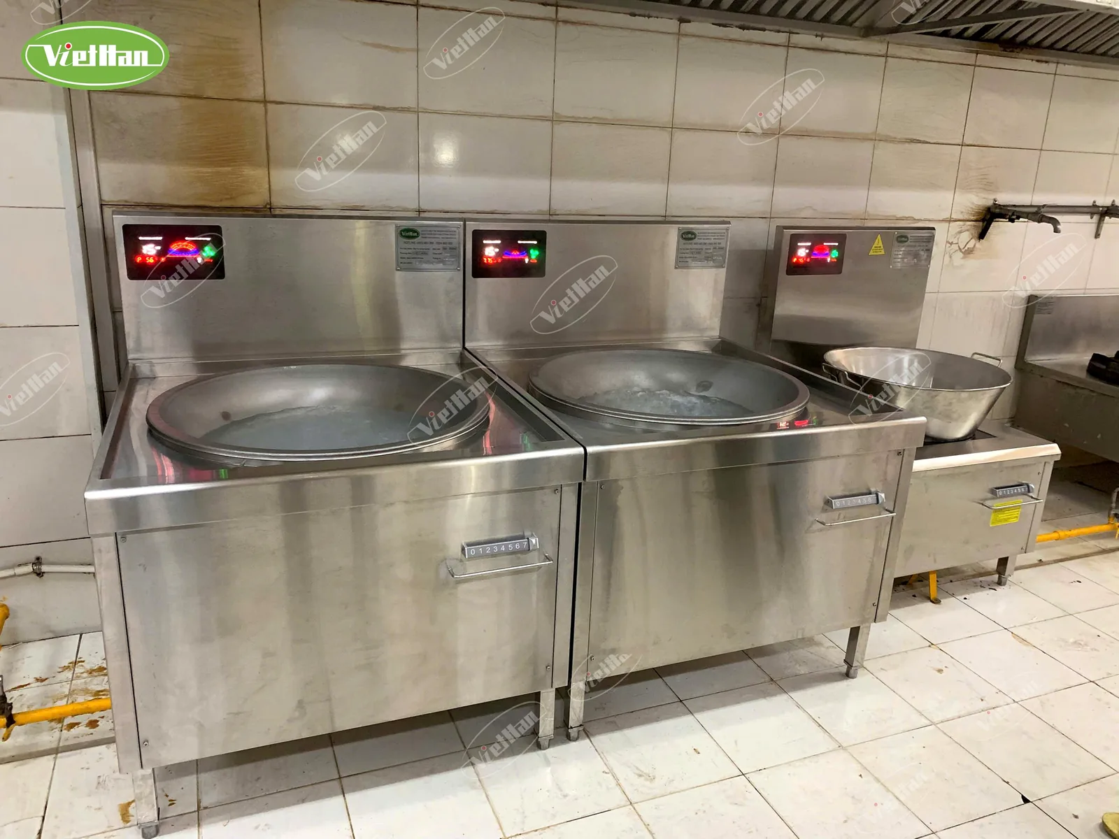 bếp từ công nghiệp Việt Hàn cho bếp ăn công ty điện tử Sumidai Quảng Ngãi