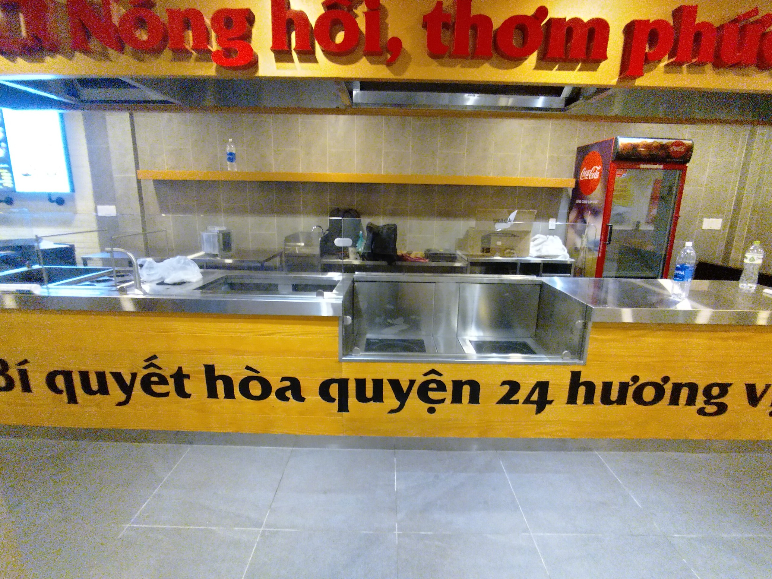 Bếp từ công nghiệp Việt Hàn lắp đặt tại Hệ thống Phở 24