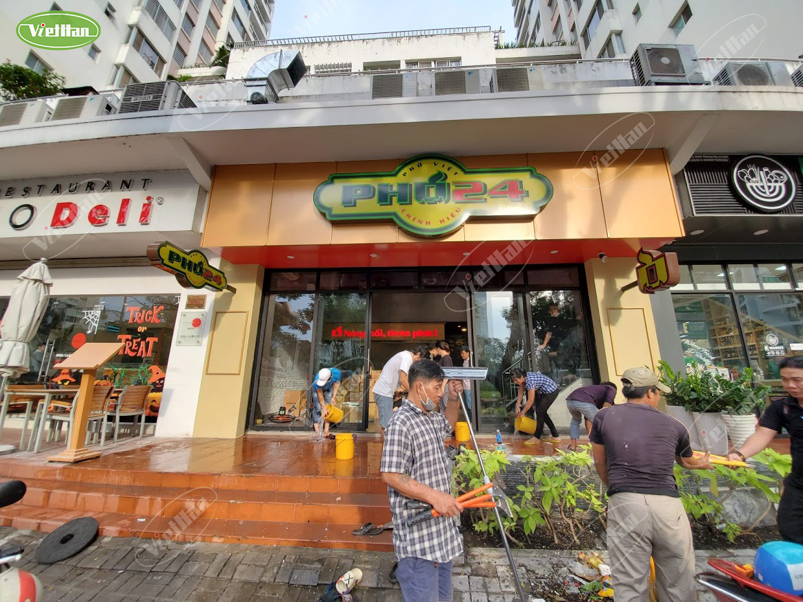 Lắp đặt bếp từ công nghiệp cho Phở 24 - chi nhánh mới tại thành phố Hồ Chí Minh 4 Bếp từ công nghiệp Việt Hàn lắp đặt tại Phở 24 Nguyễn Đức Cảnh quận 7 - ảnh 1