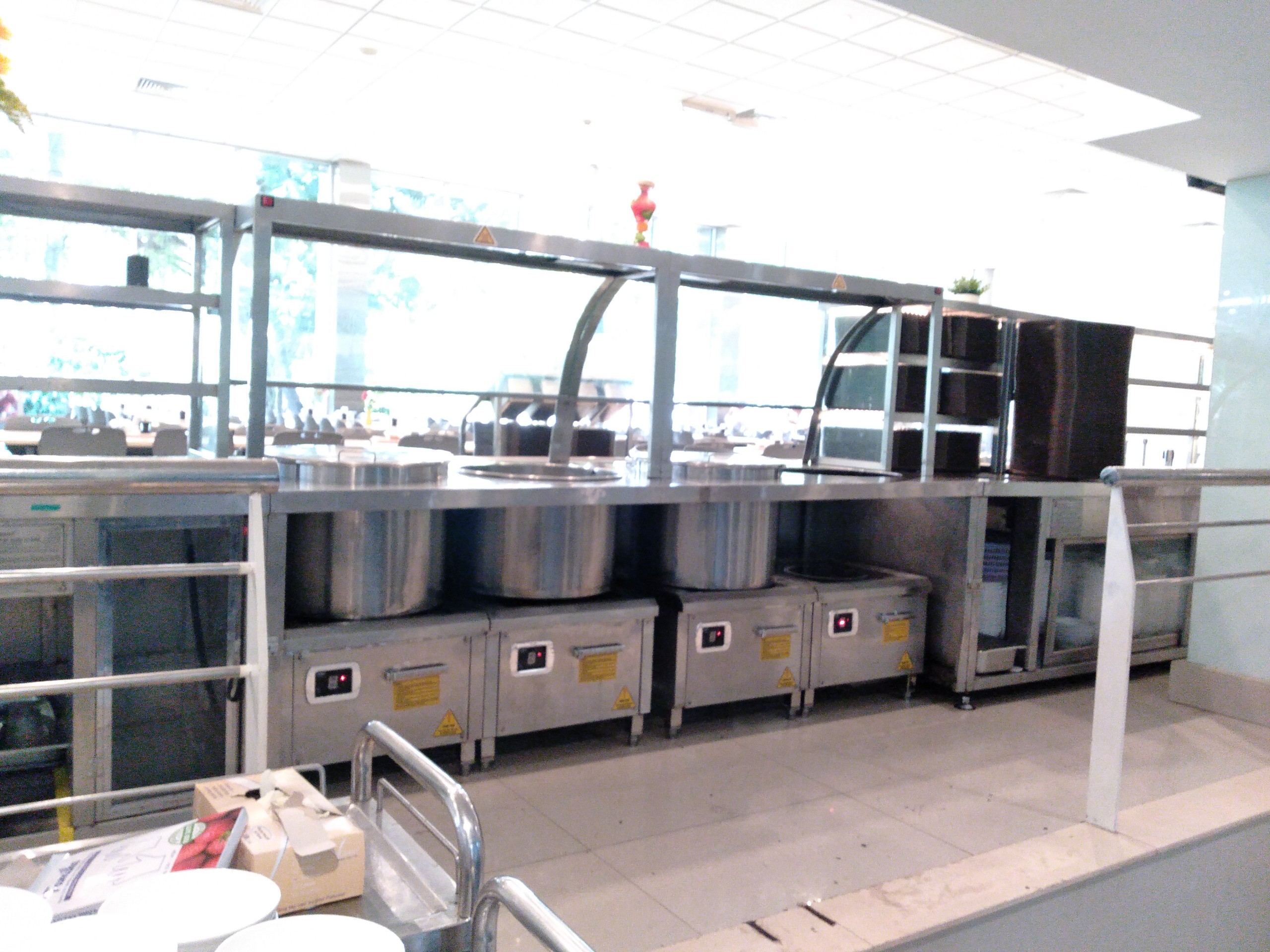 Công trình bếp từ công nghiệp mặt phẳng đã lắp đặt