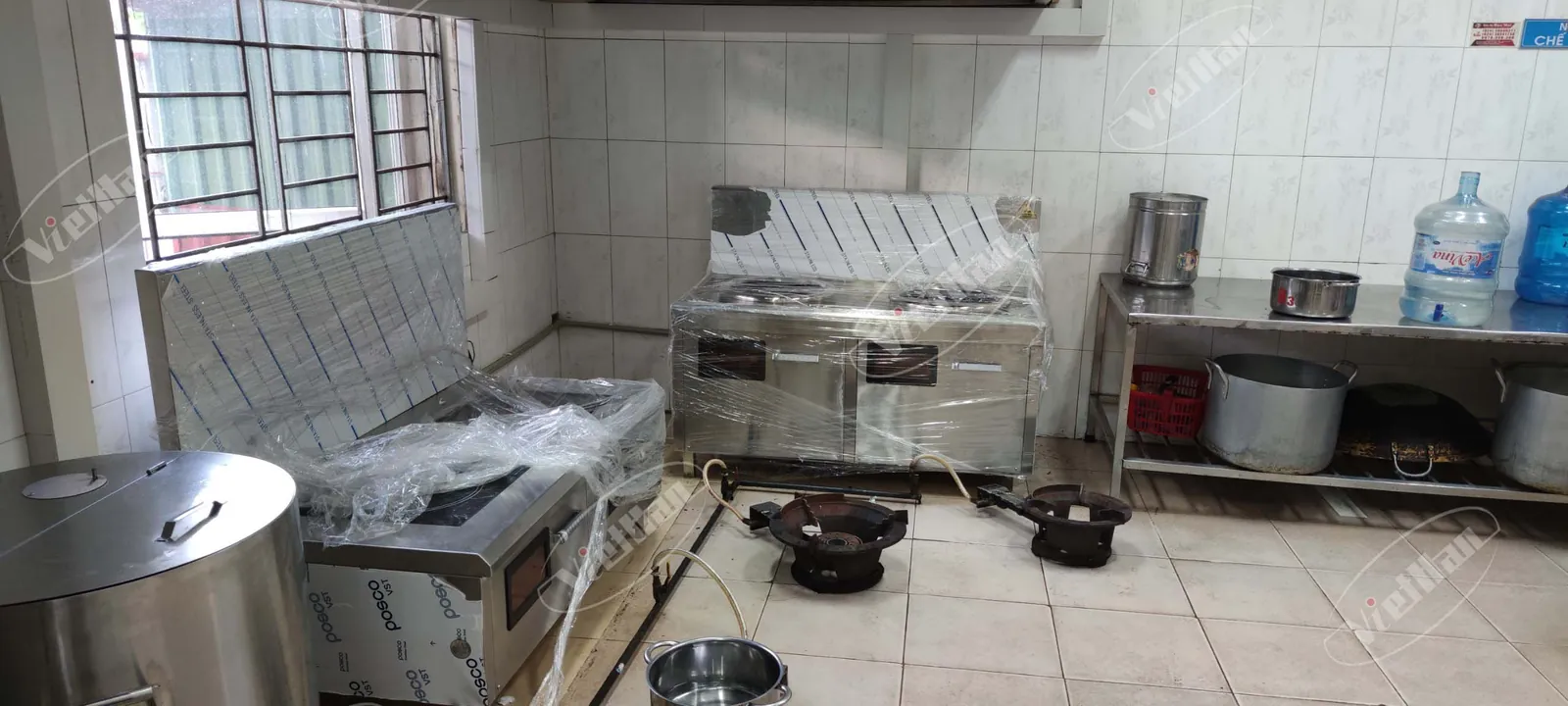 Bếp từ công nghiệp 12kW nên dùng cho nồi bao nhiêu lít? 4 công trình bếp từ công nghiệp Việt Hàn dùng nồi dung tích lớn