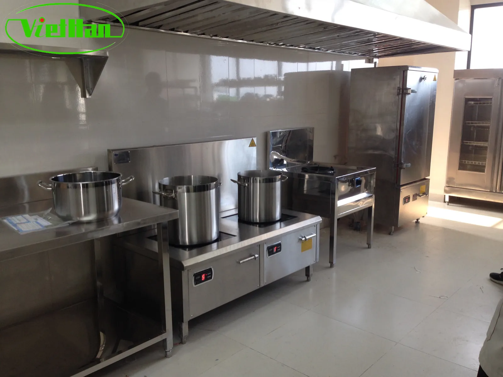 công trình bếp từ công nghiệp Việt Hàn vận hành ổn định trong bếp thực tế