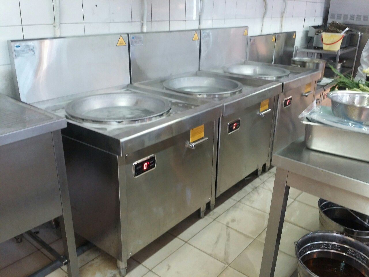 Bếp từ công nghiệp 20kW có phù hợp nấu nồi lớn không? 4 công trình bếp từ công nghiệp Việt Hà n đã thá»±c hiện